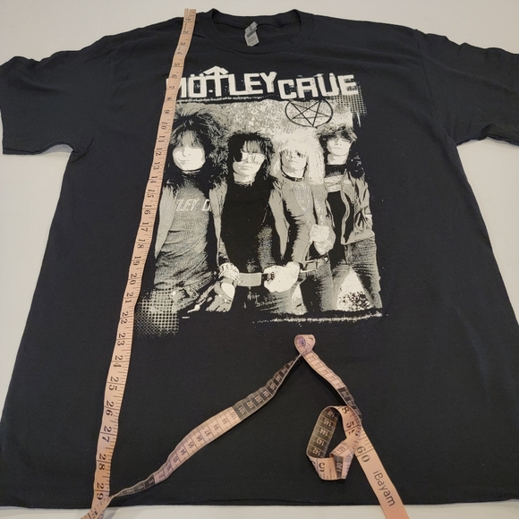 Motley Crue North American Stadium Tour 2022 Official Merch Graphic Tee Size Lar - Picture 7 of 11